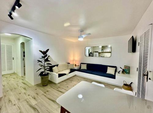 Apartamento estilo Chalé com piscina
