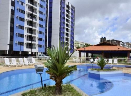 Apartamento grande próximo da praia do calhau
