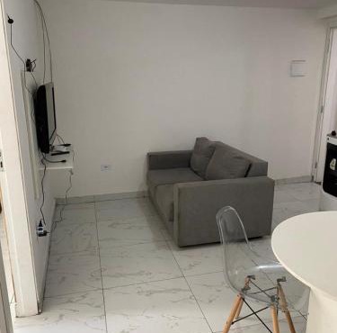 Apartamento mobiliado com 02 quartos em São Paulo Tucuruvi