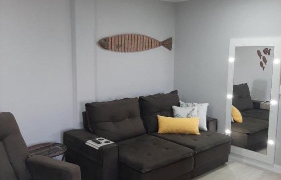Apartamento na Praia da Enseada, 100 mt praia