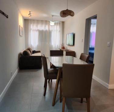 Apartamento na quadra do mar em Jardim Camburi