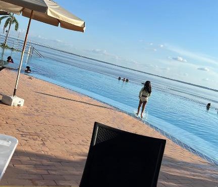 Apartamento no tropical executive hotel com varanda, 1 cama de casal e 2 camas de solteiro