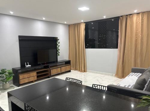 Apartamento novinho e central - 2 ou 3 quartos, 2 banheiros, elevador e estacionamento