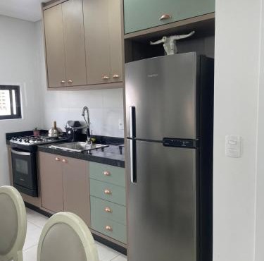 Apartment 2 km from the beach with an en-suite and garage