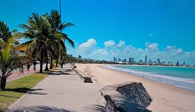 Apartment for 4 people - Spacious and 700m from the beach.
