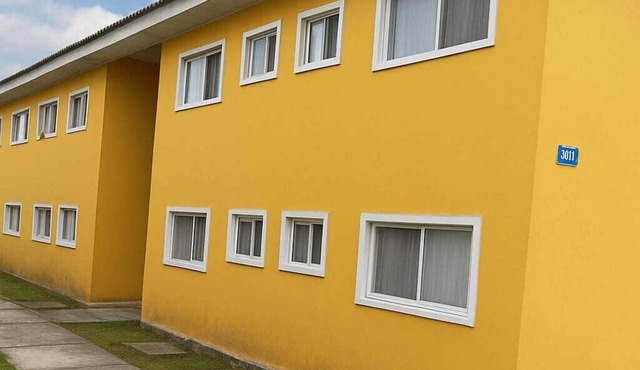 Apartment on the beach, 50 meters from the sea, with internet and garage. Pets are allowed.