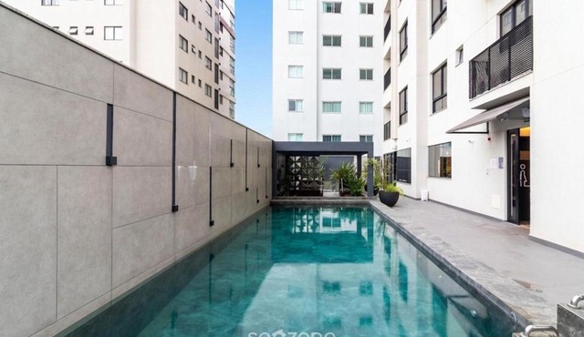 Apt 300m from the Beach in Bldg w/Pool FNK1905