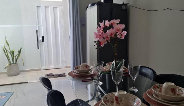 Apt C com 2 quarto com ar e garagem