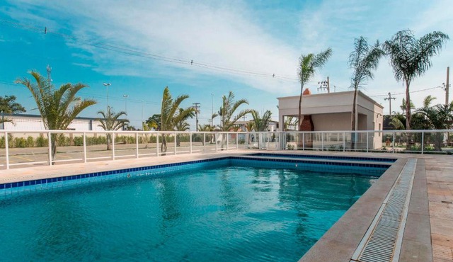 Apt completo-Ar-TV-Portaria 24h-Piscina-Praia