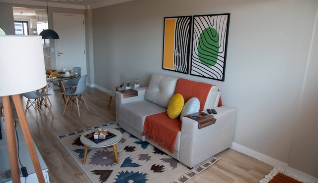 Apt. Cozy, centrally located, and close to the beach - 5 min