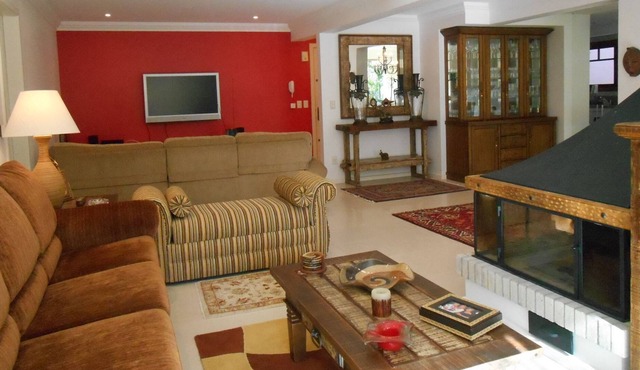 Apt. for 8 people 3 suites in Gramado