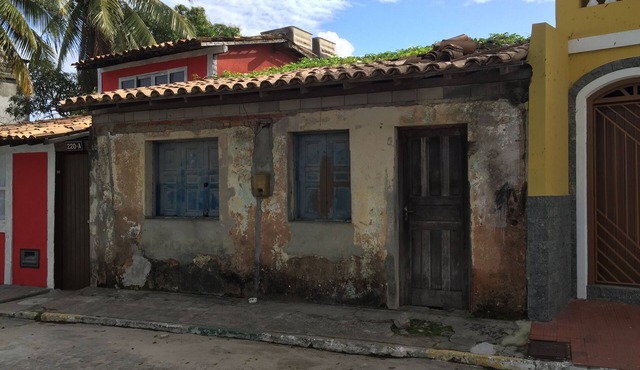 Apt steps from shops, restaurants and the sea in Vila Velha