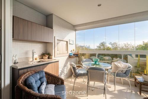 Apt w/grill 800m from the beach, Jurerê SCA0208