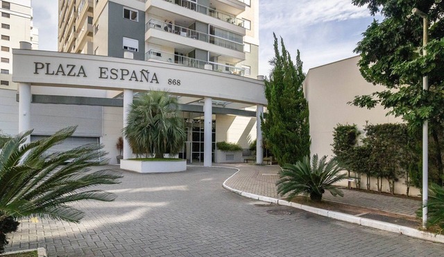 Apt With Private Barbecue and Pool Pea1301