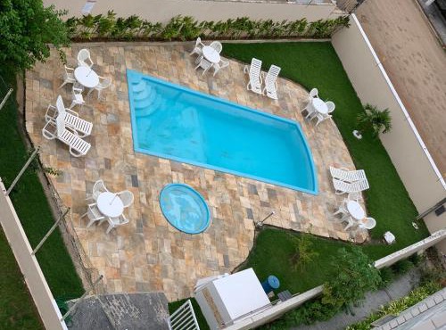 Apto 11 - Com 1 dorm prox a praia da Enseada com piscina!