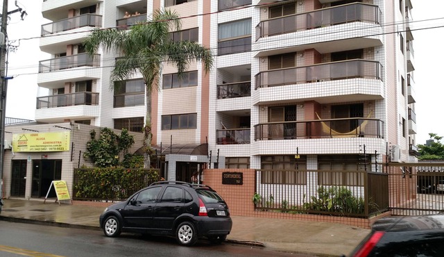 Apto 14 Guaratuba 2 blocks from Christ's beach, Wi-Fi, 2 garages, Sky
