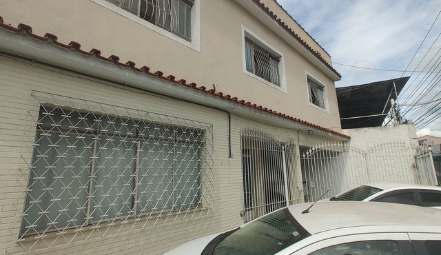 Apto(3) mt bem localizado, simples mas com tudo