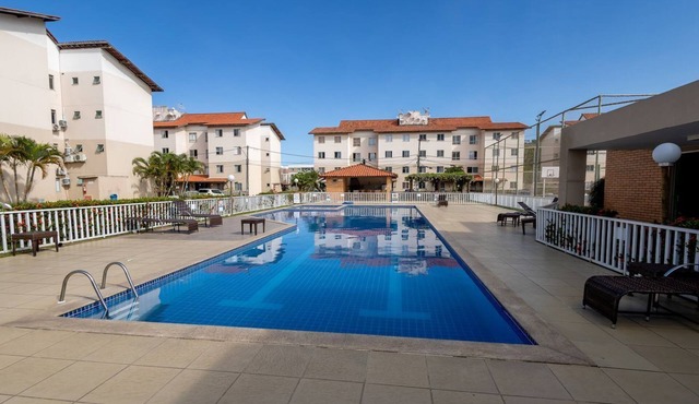 Apto a 300 m da Praia do Sul com Piscina e Quadra