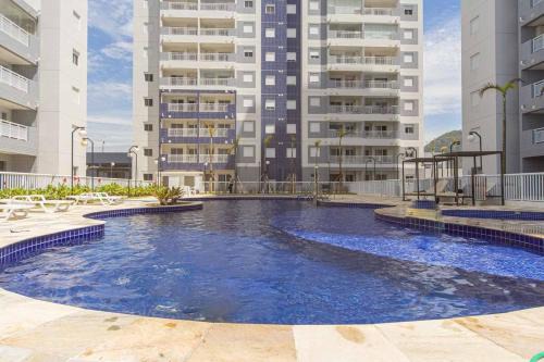Apto Beira Mar com Piscina e Garagem em Umuarama