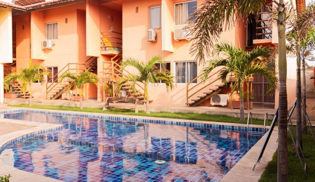 Apto com Wi Fi, Garagem e Piscina a 100m da Praia