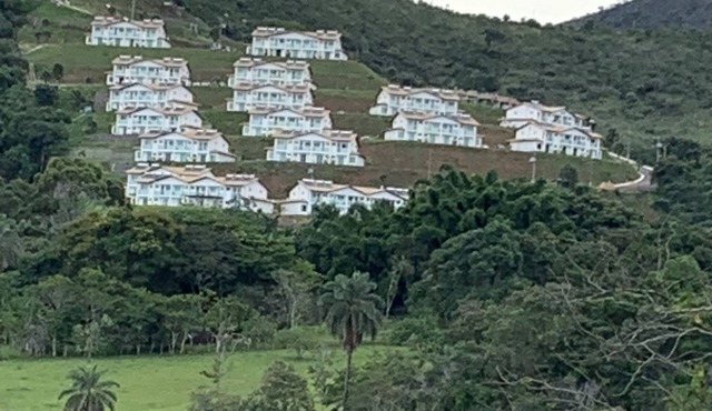 Apto Duplex 3 Suítes Cond. Mirante de Escarpas