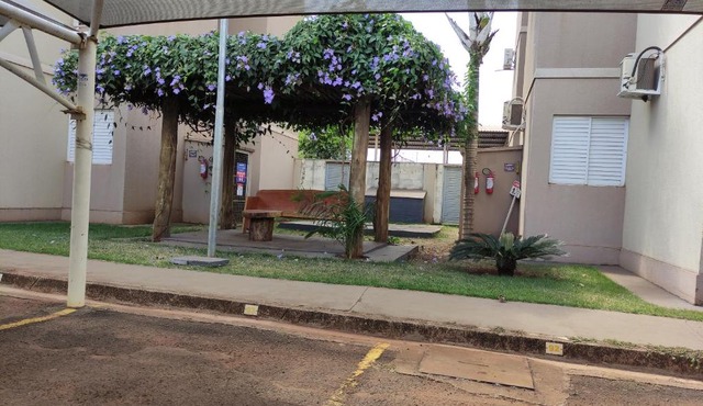 APTO EM CONDOMÍNIO FECHADO (B1-304)