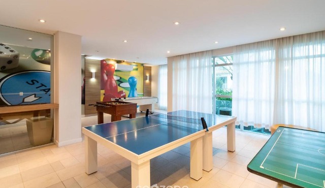 Apts in a condo. w pool, 240 meters from Praia Brava - AHRs