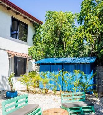 Argdivan Beach Hostel