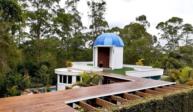 Atlantic Forest preserved. Mediterranean style house.
