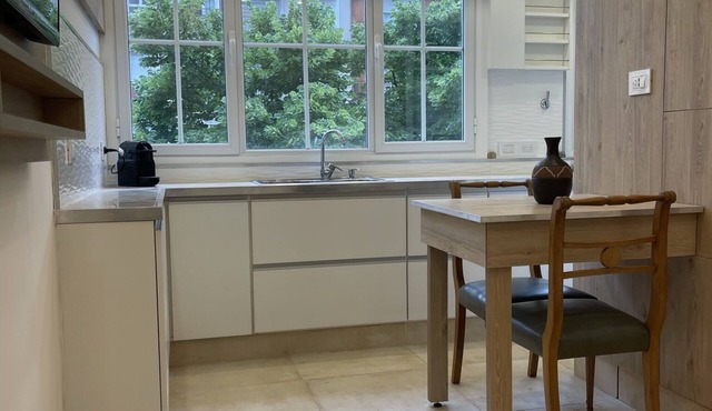 AV COLON COMFORTABLE APARTMENT FOR TWO PEOPLE