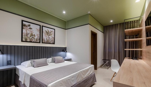 Avenida Hotel