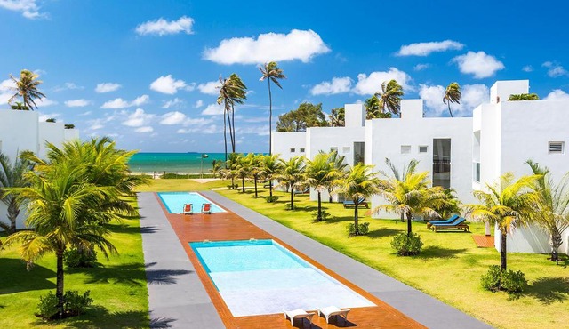B Blue Beachouses
