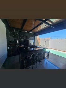 Baza um lugar perfeito para descansar, piscina aquecida solar, ar condicionado, garagem coberta e etc