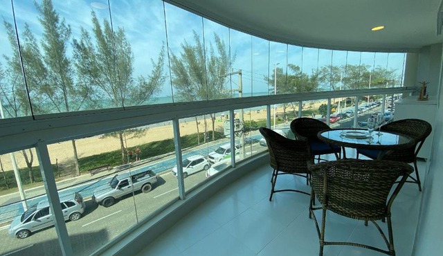Beach front apartment with amazing view