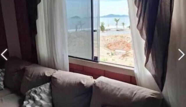 Beach house facing the sea for up to 15 people!
