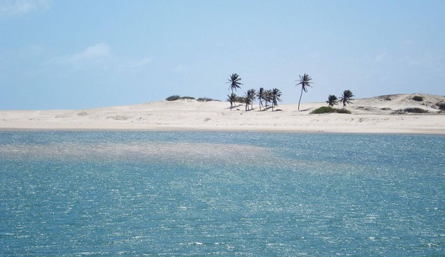 Beach house with pool in Aguas Belas, Caponga (Internet /WiFi available)