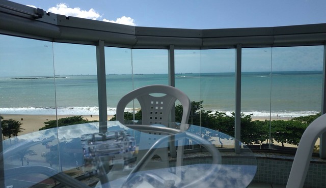 Beachfront Apt w /Tv, Pool and WIFI - Panoramic view