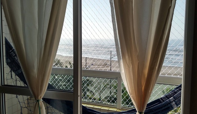 Beachfront apartment with 500MB Wi-Fi.