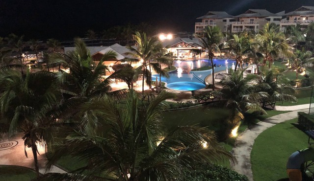 Beachfront duplex 2km from Beach Park in the most complete condominium in Porto das Dunas.