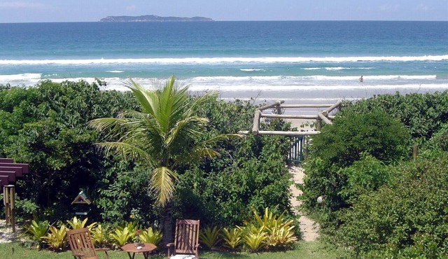 BEACHFRONT HOUSE - Oceanfront - Mariscal Beach - 6 bedrooms