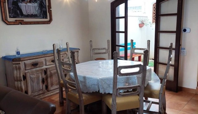 Beachfront house with pool, barbecue + Wi-Fi in Itanhaém, SP