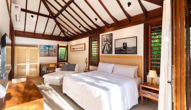Beachfront Luxury Hotel Boutique with Pool - C3