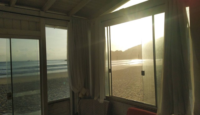 Beautiful apartment facing the sea