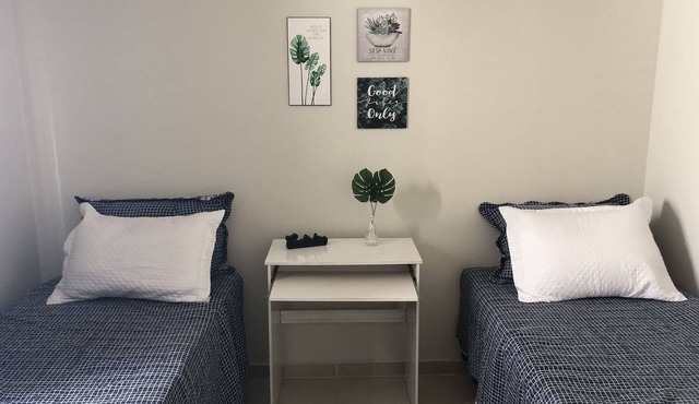 Beautiful Apt Praia do Morro - Refurbished - Wifi - Netflix - 300 meters from the beach