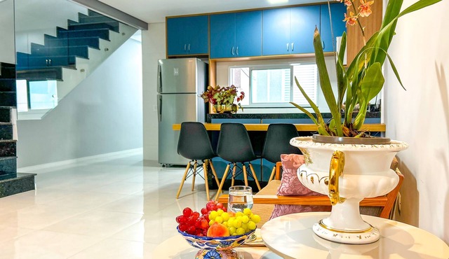 BEAUTIFUL FULL DUPLEX APARTMENT, WITH GOURMET AREA + HOME OFFICE