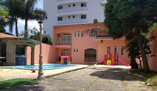 Beautiful House With Pool Near the Beach