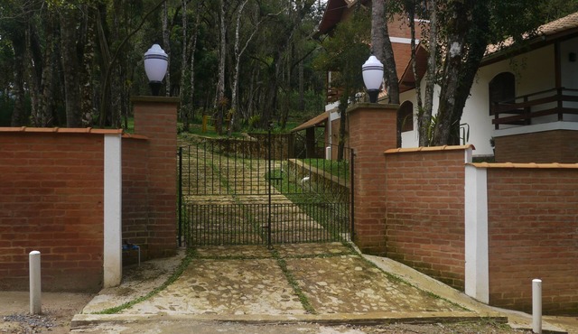 BEAUTIFUL HOUSE 5 MINUTES FROM THE CENTER – MONTE VERDE
