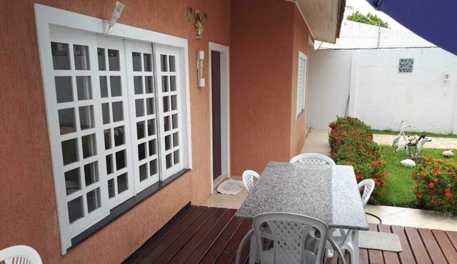 BEAUTIFUL HOUSE WITH POOL NEAR SHOPPING AND BEACHES