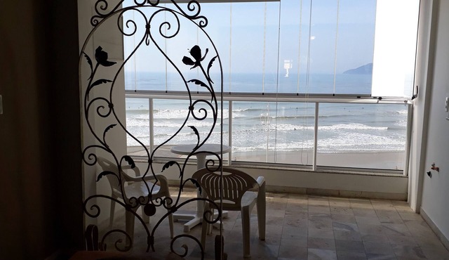 Beautiful Ocean Front Apt