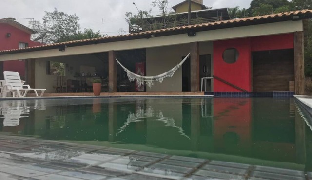 Belíssima Casa em Chã Grande com Piscina em Condomínio Fechado